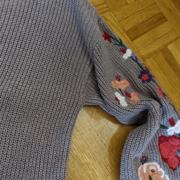 AE Bell Sleeve Embroidered Sweater - Picture 9 of 12